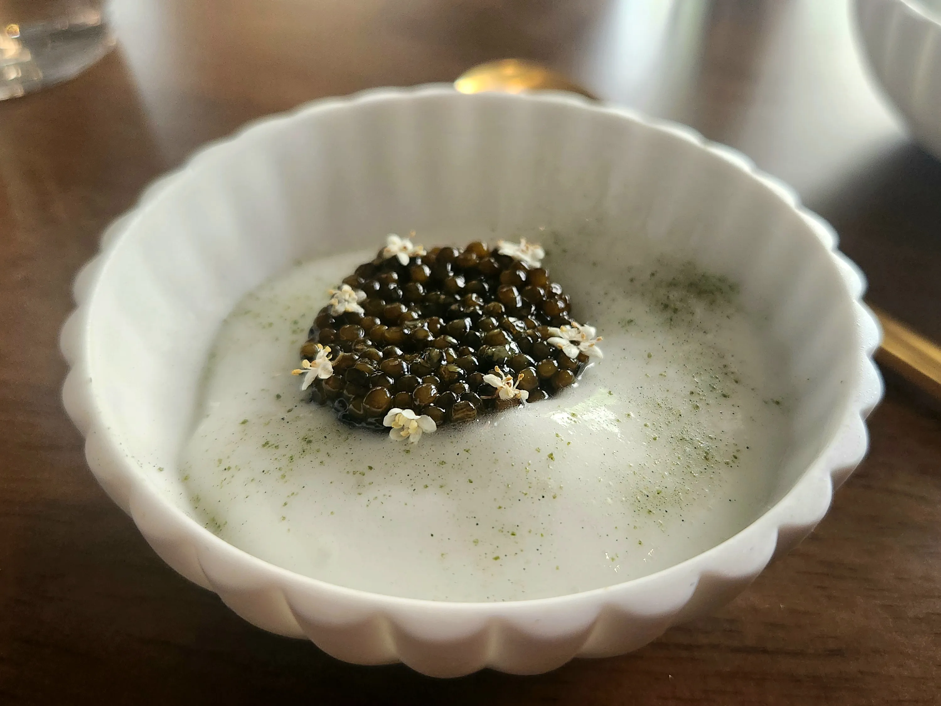 Crown melon, champagne foam, caviar